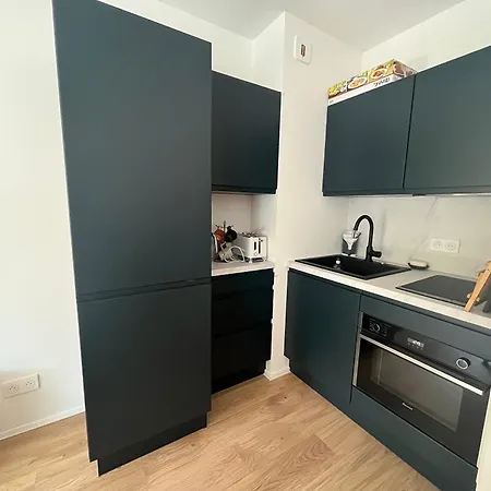 Avec Balcon Sud, Parking Privé à - Fr-1-374-227 *