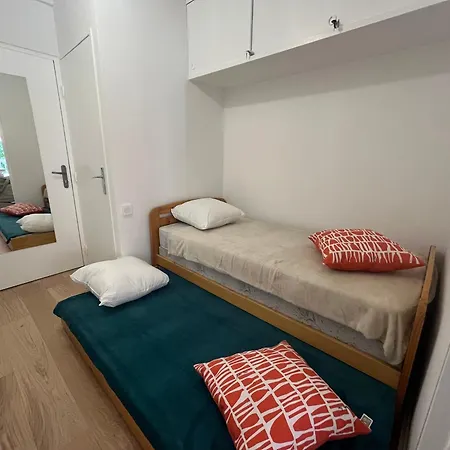 Avec Balcon Sud, Parking Privé à - Fr-1-374-227 *