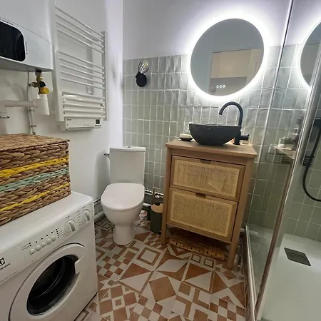 Avec Balcon Sud, Parking Privé à - Fr-1-374-227 Apartamento *